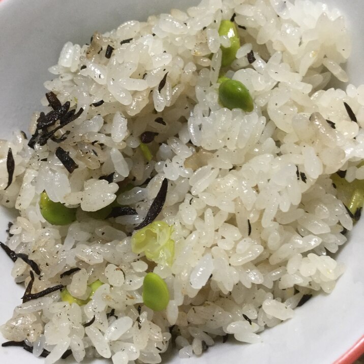 ひじきと枝豆の炊き込みご飯